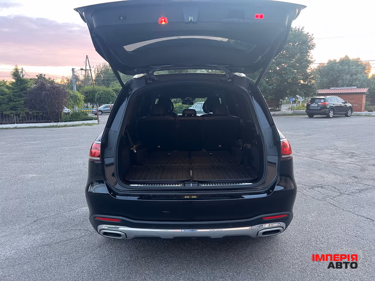 Mercedes-Benz GLS - фото 19