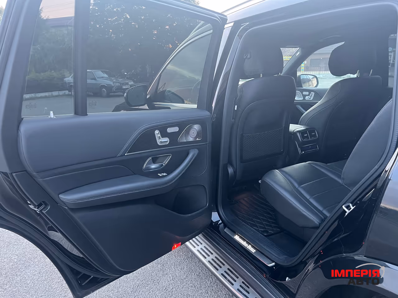 Mercedes-Benz GLS - фото 17