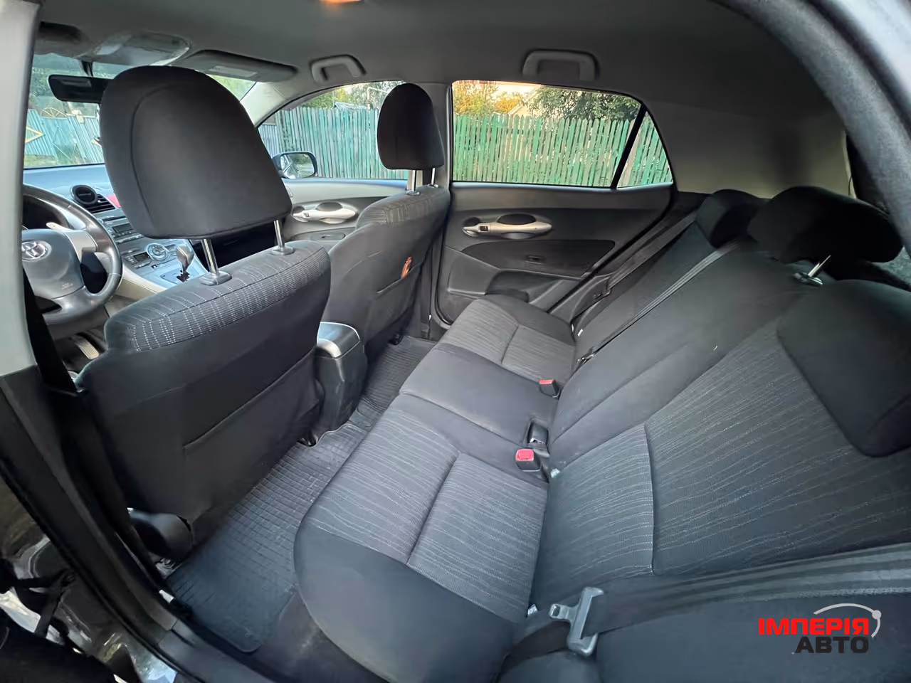 Toyota Auris - фото 10
