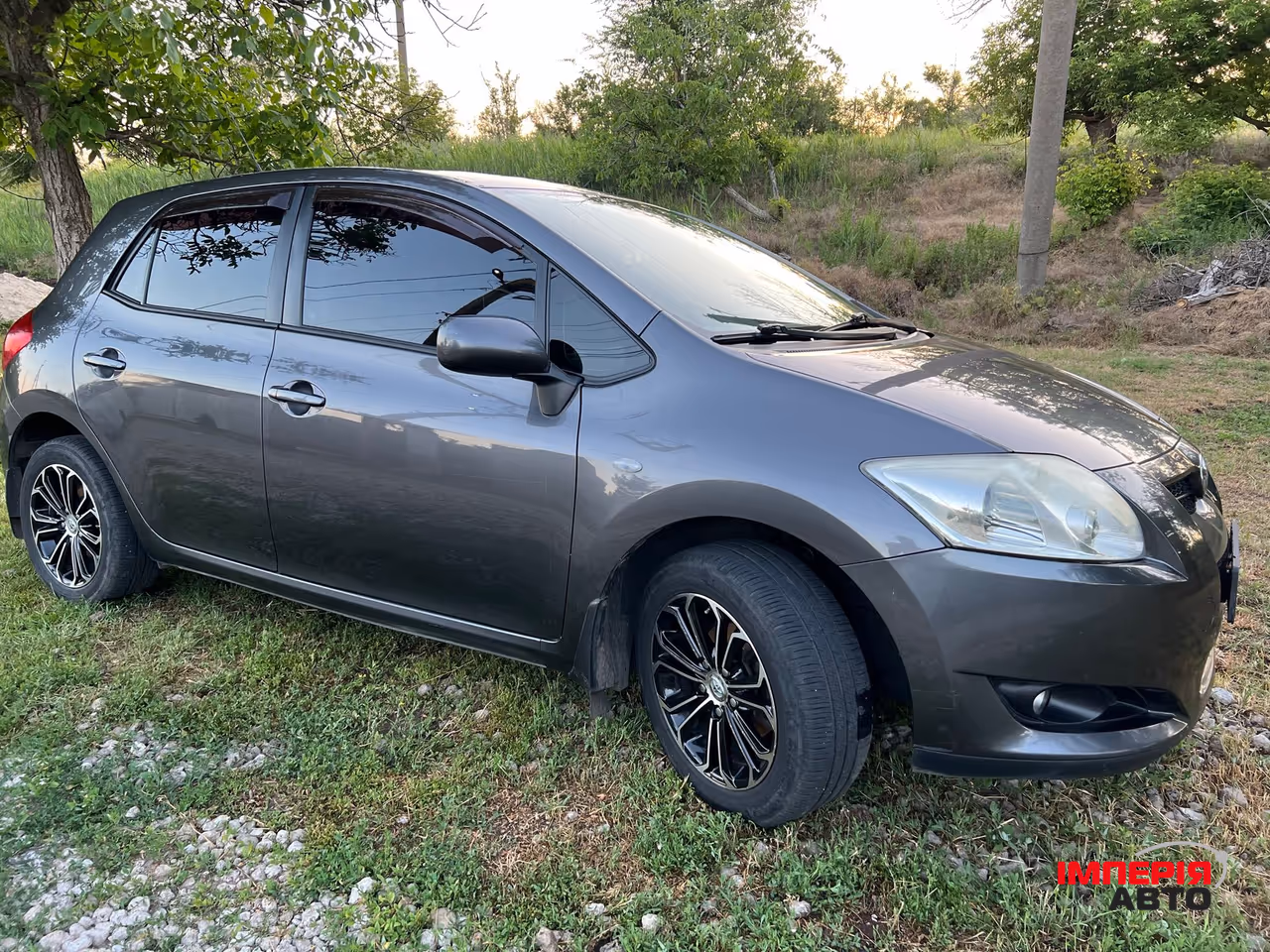 Toyota Auris - фото 3