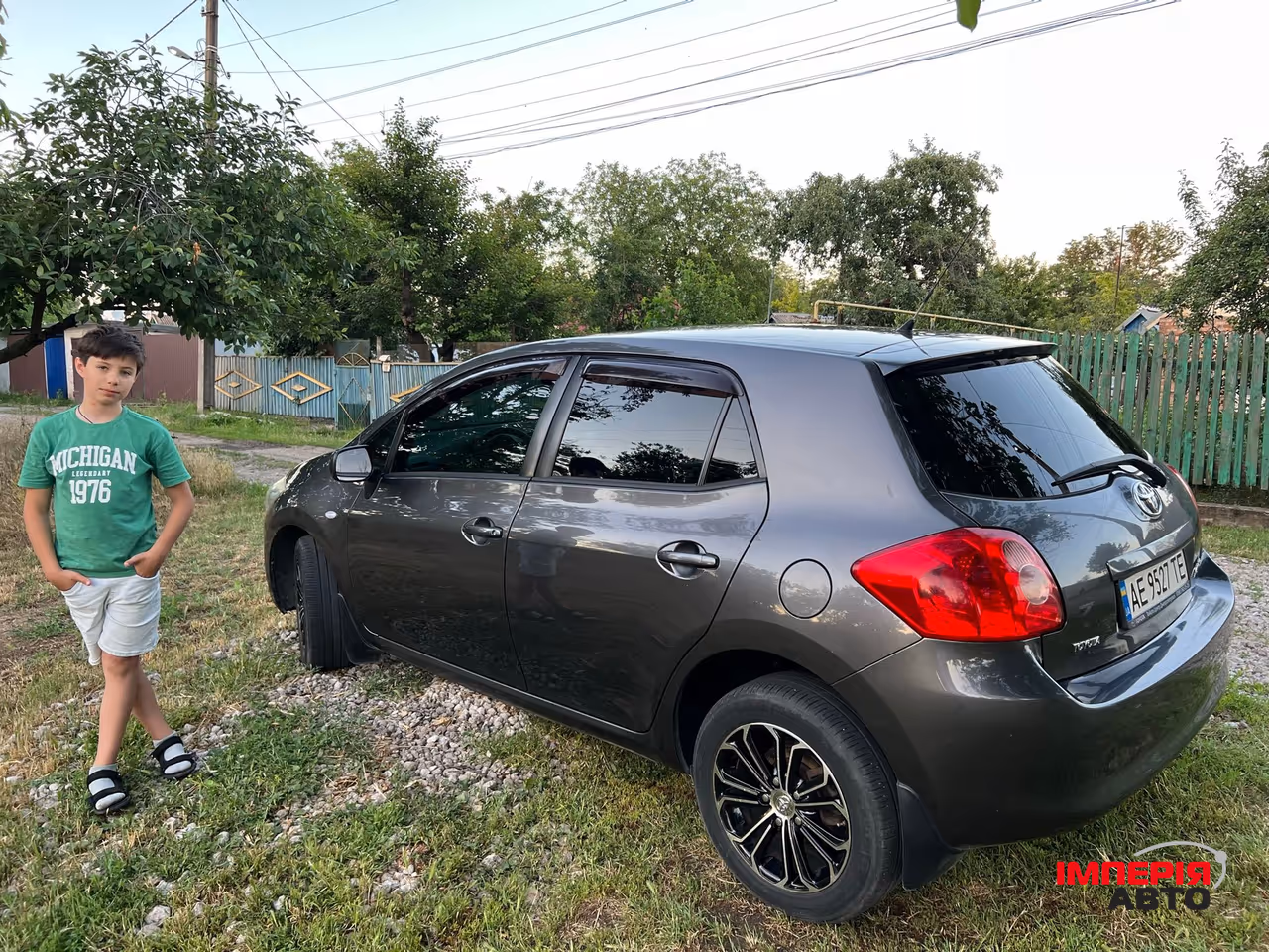 Toyota Auris - фото 5