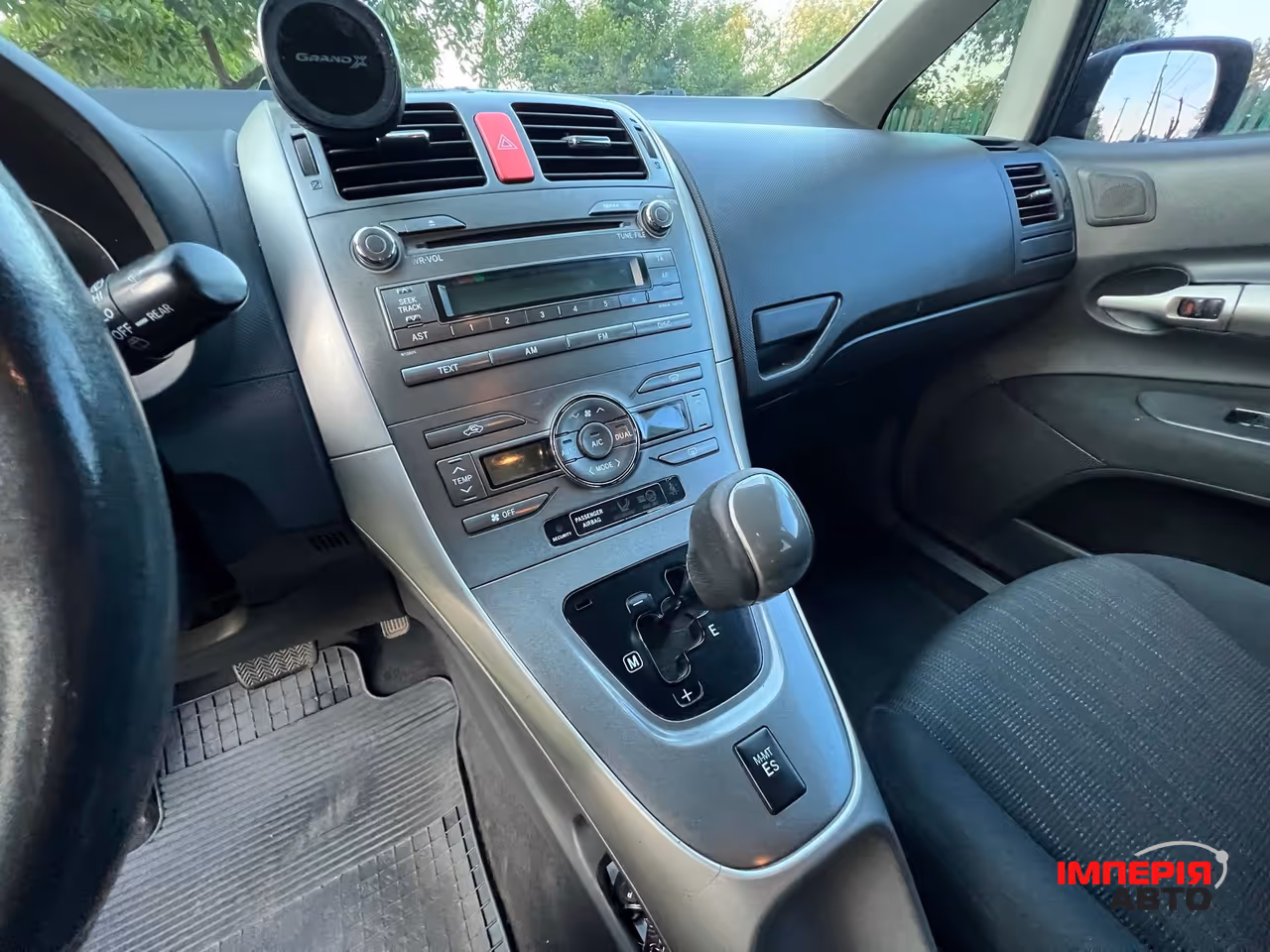 Toyota Auris - фото 11