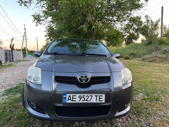 Toyota Auris - зображення 2