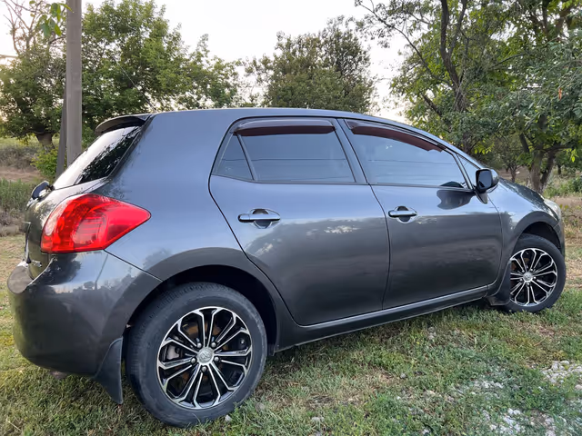 Toyota Auris - зображення 4