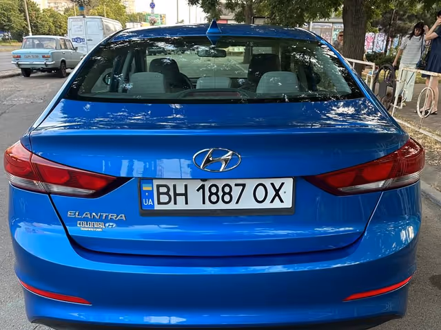 Hyundai Elantra - зображення 4