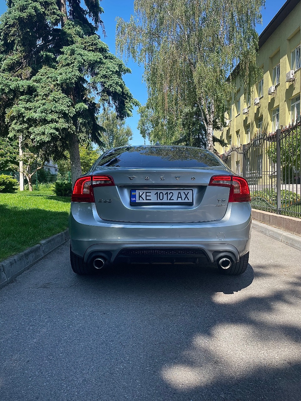 Volvo S60 - фото 2