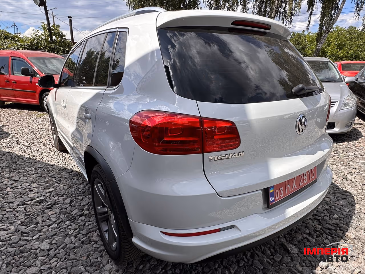 Volkswagen Tiguan - фото 13