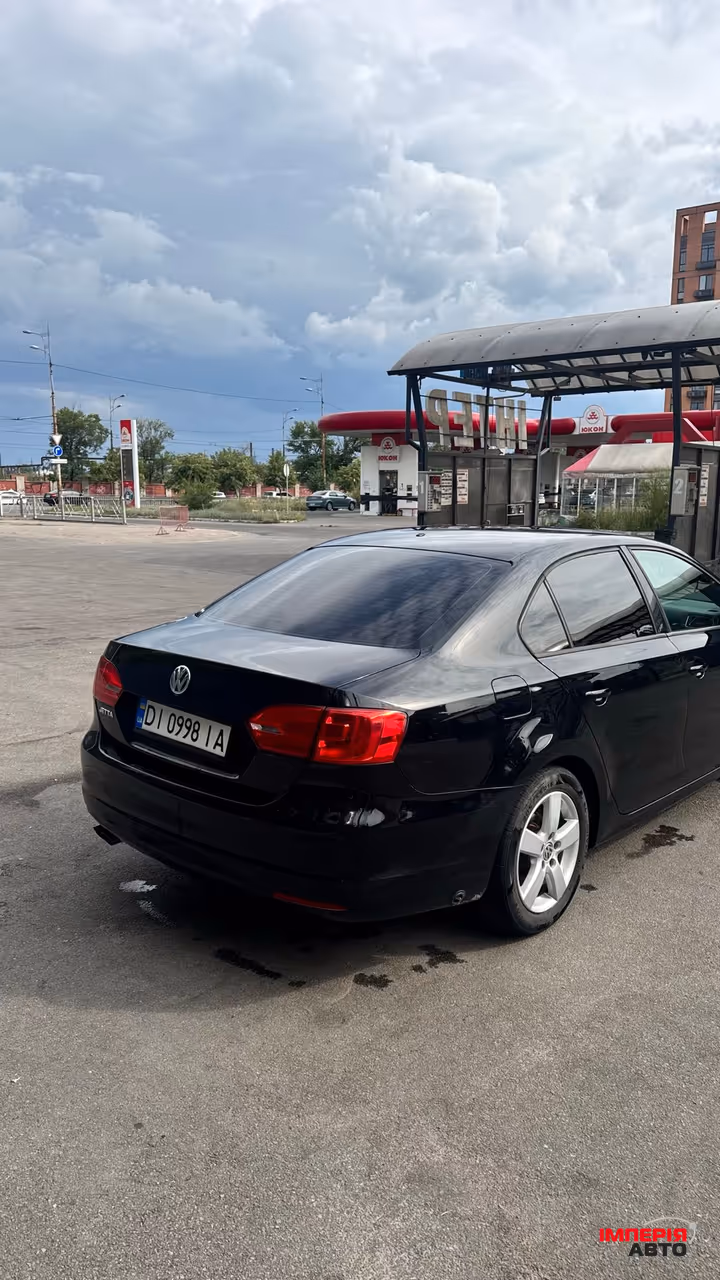 Volkswagen Jetta - фото 5
