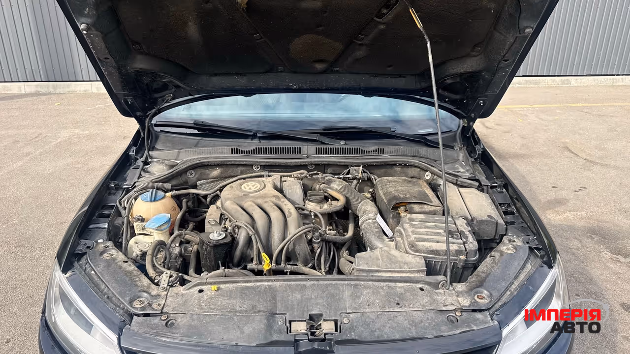Volkswagen Jetta - фото 14
