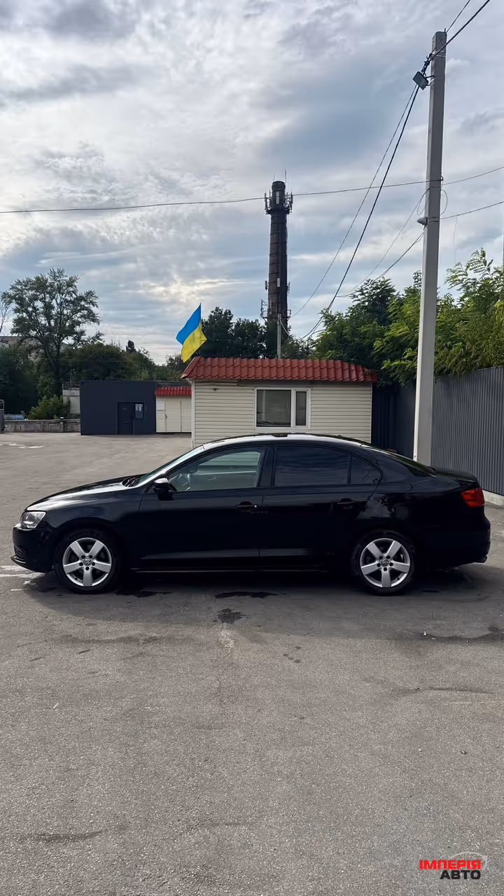 Volkswagen Jetta - фото 3