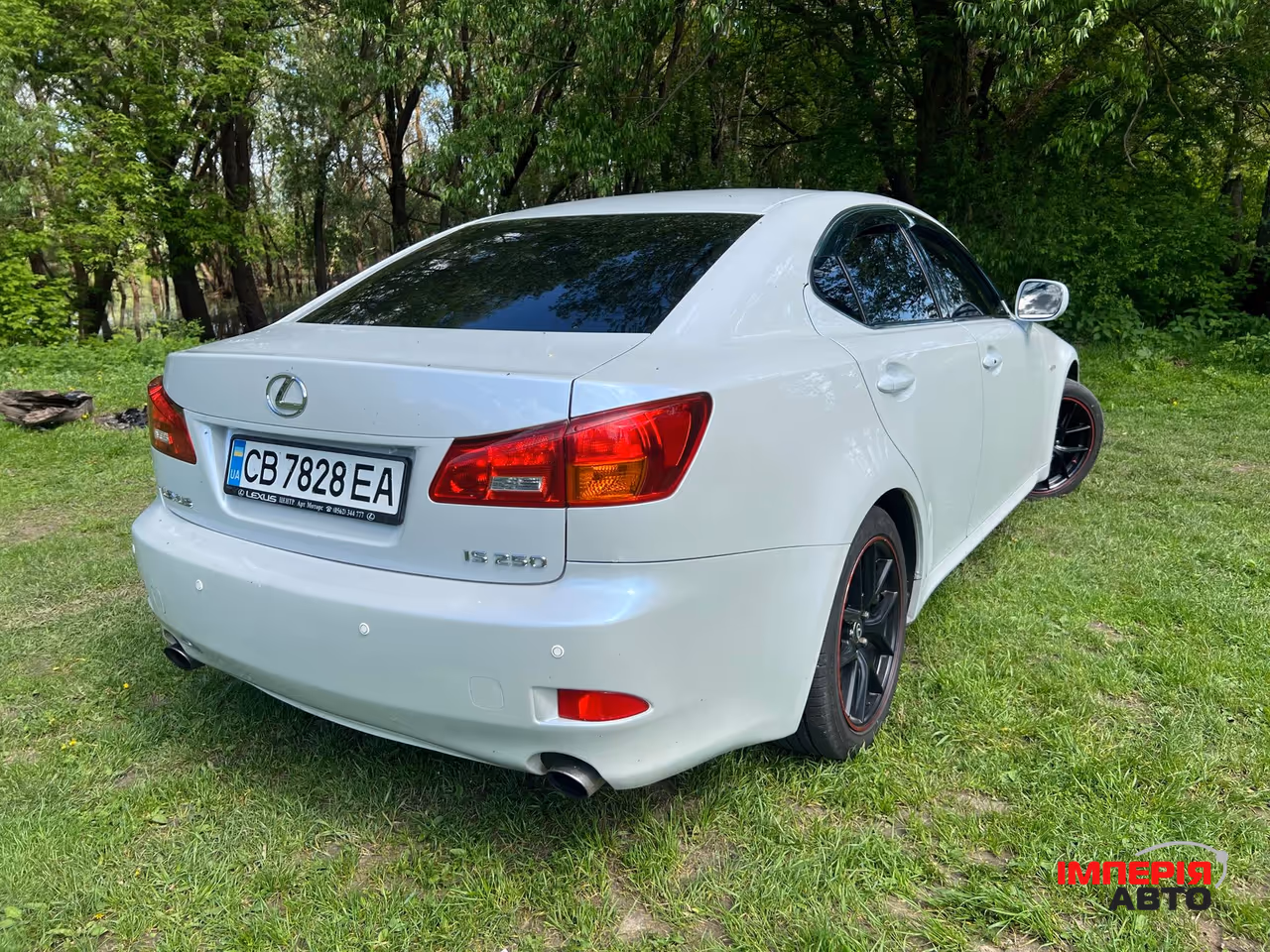 Lexus IS - фото 8