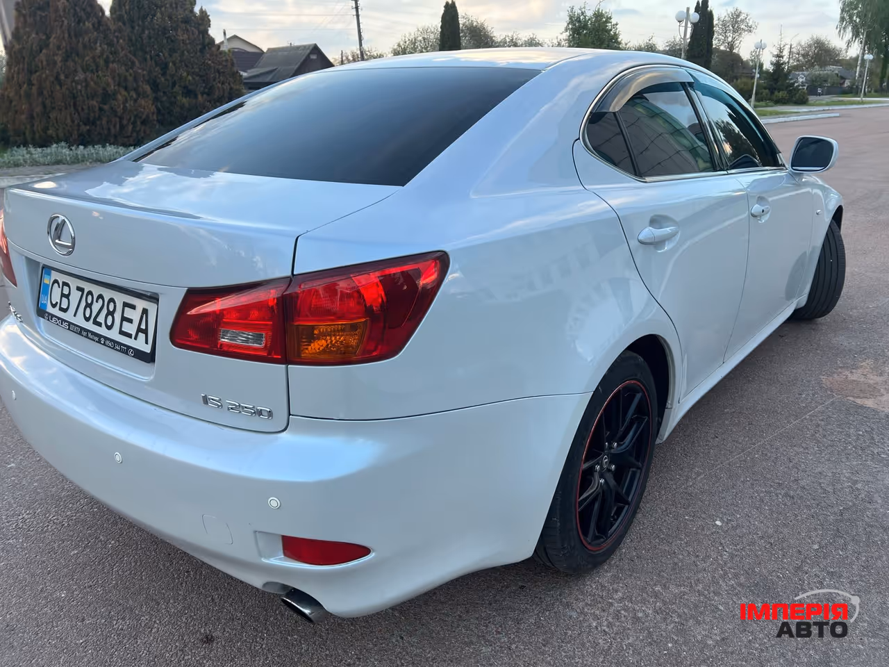 Lexus IS - фото 15