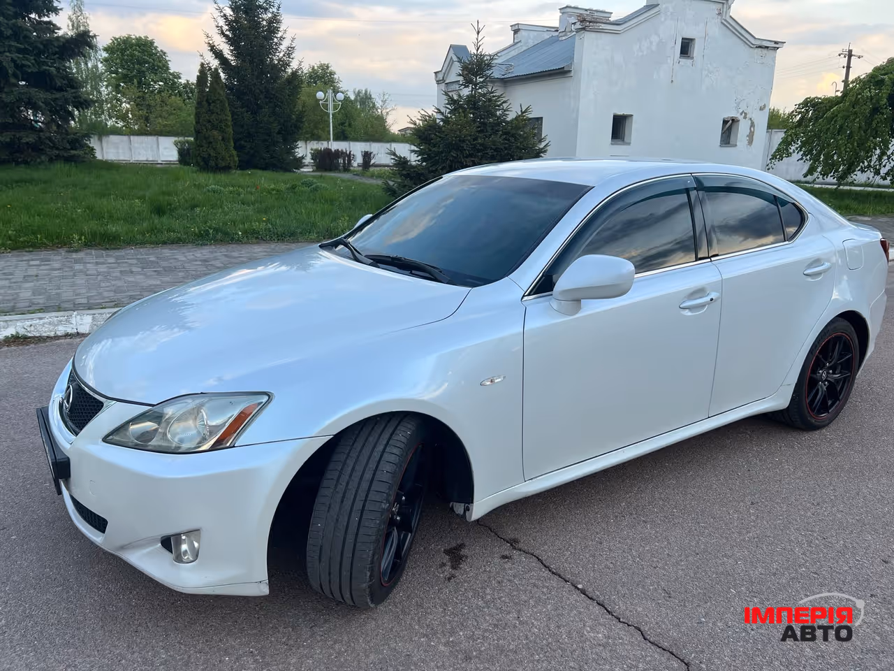 Lexus IS - фото 17