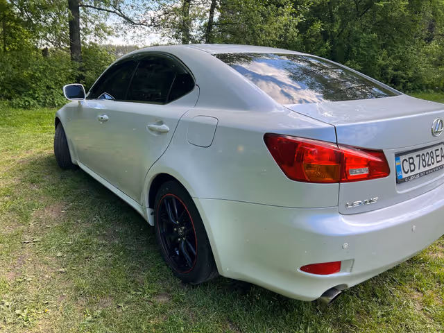 Lexus IS - зображення 3