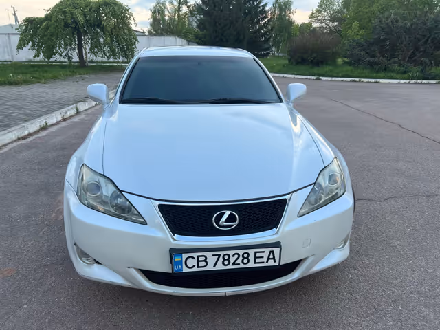 Lexus IS - зображення 1