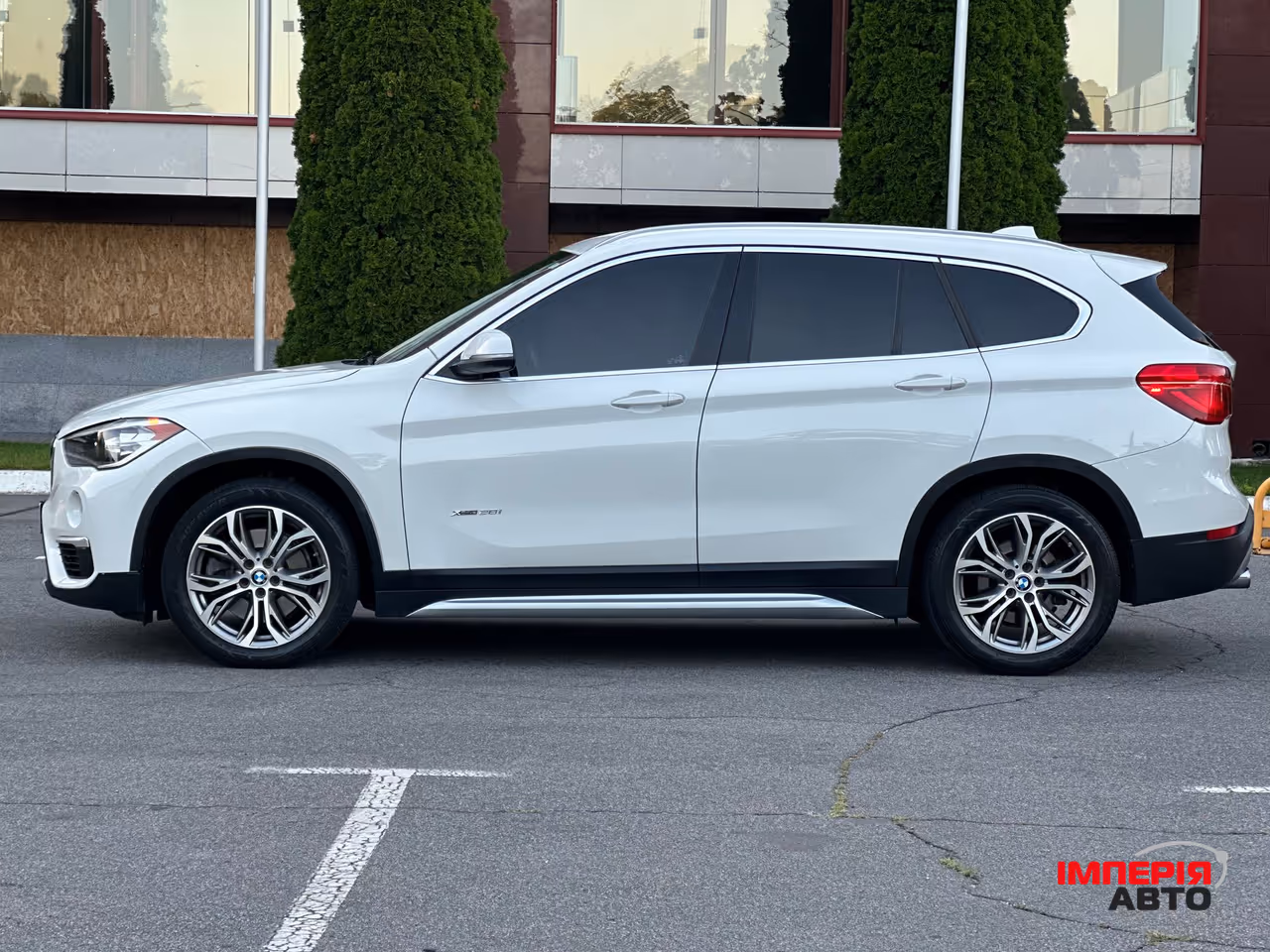 BMW X1 - фото 9
