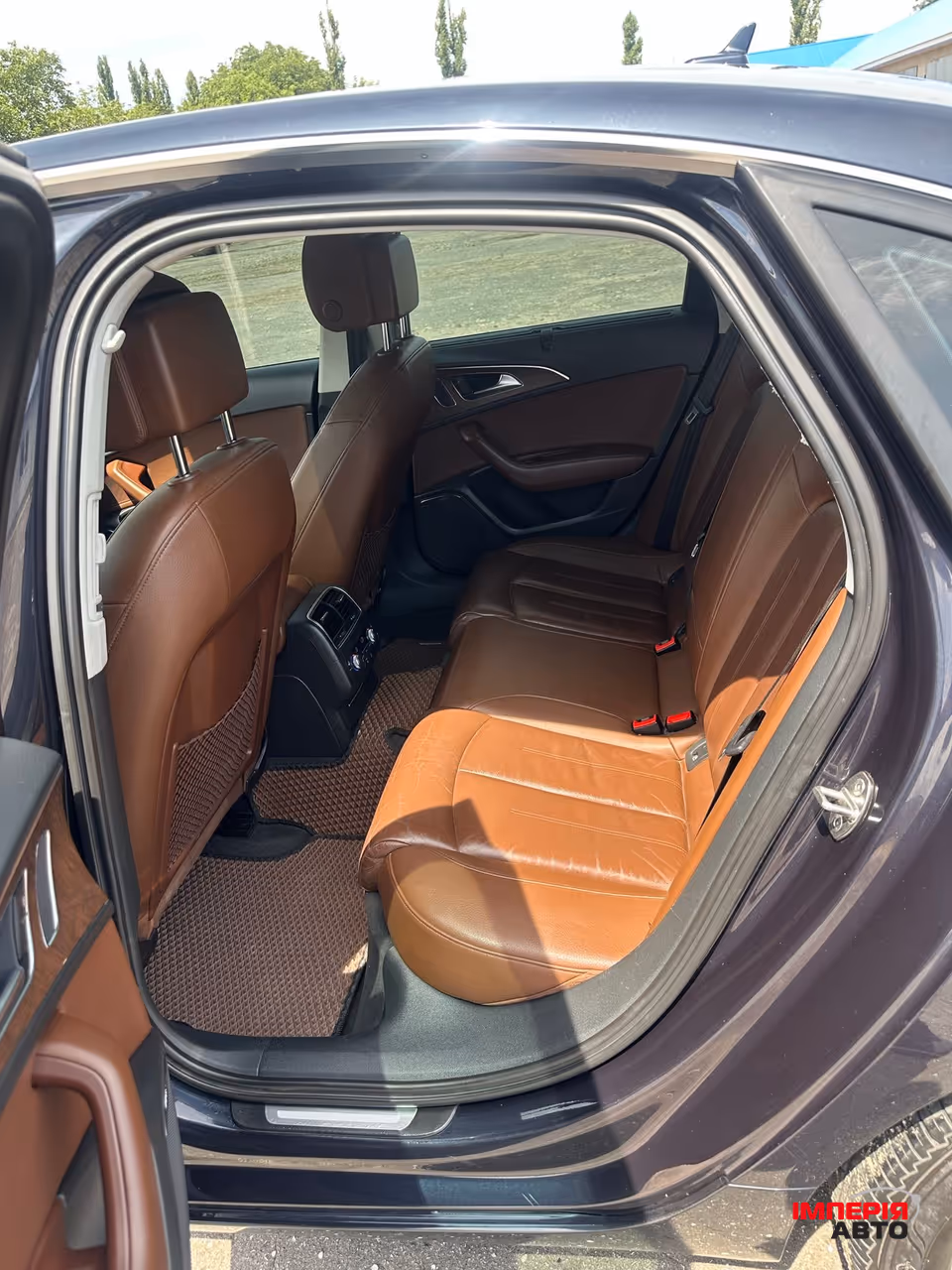 Audi A6 - фото 8