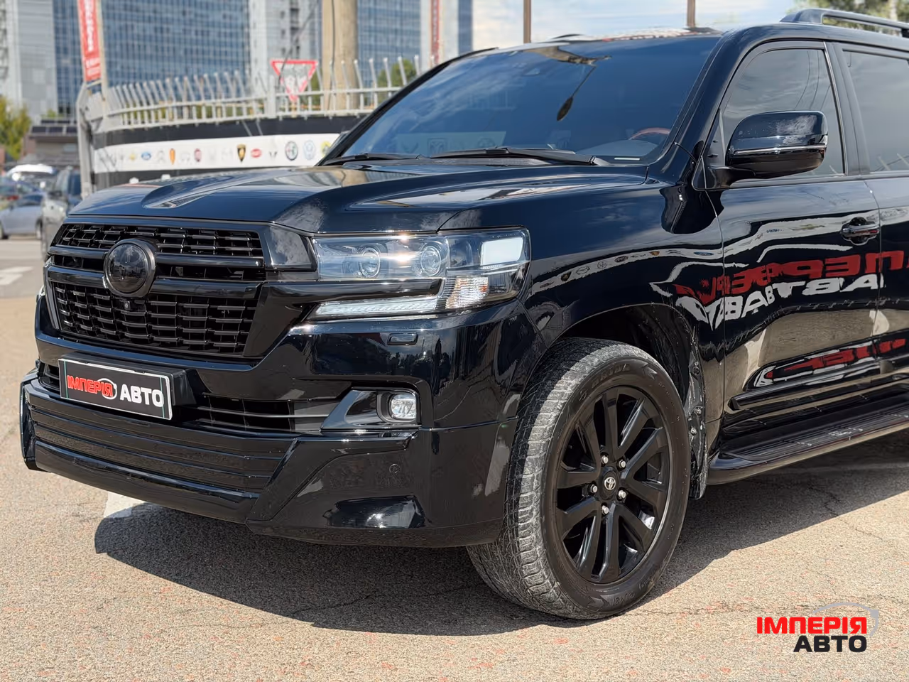 Toyota Land Cruiser - фото 2