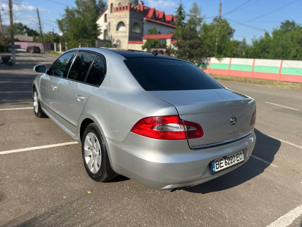 Skoda Superb - фото 1