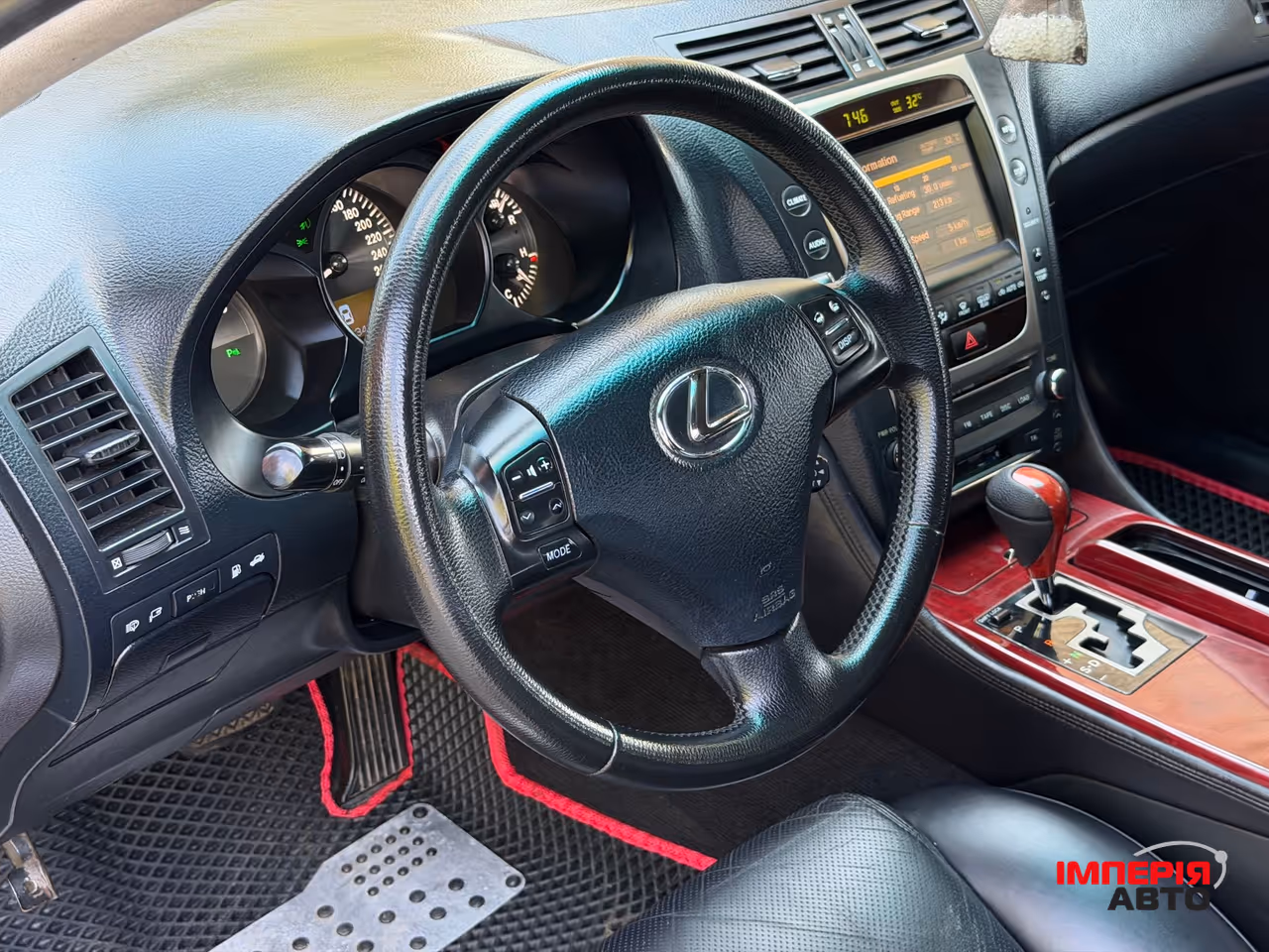Lexus GS - фото 39