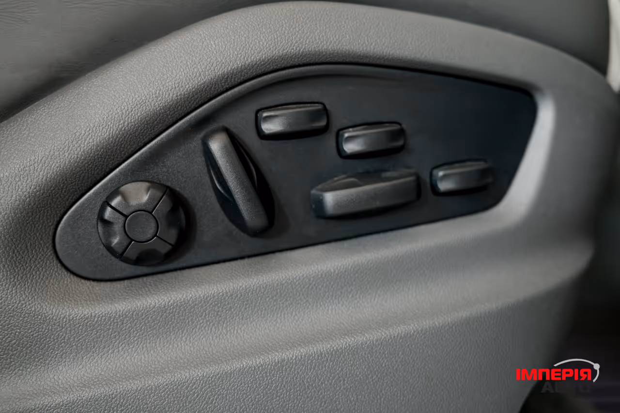Porsche Cayenne - фото 50