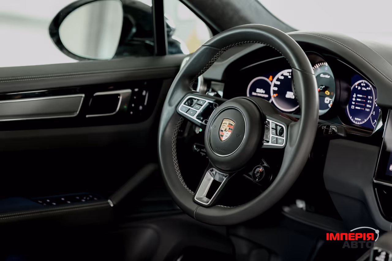 Porsche Cayenne - фото 13