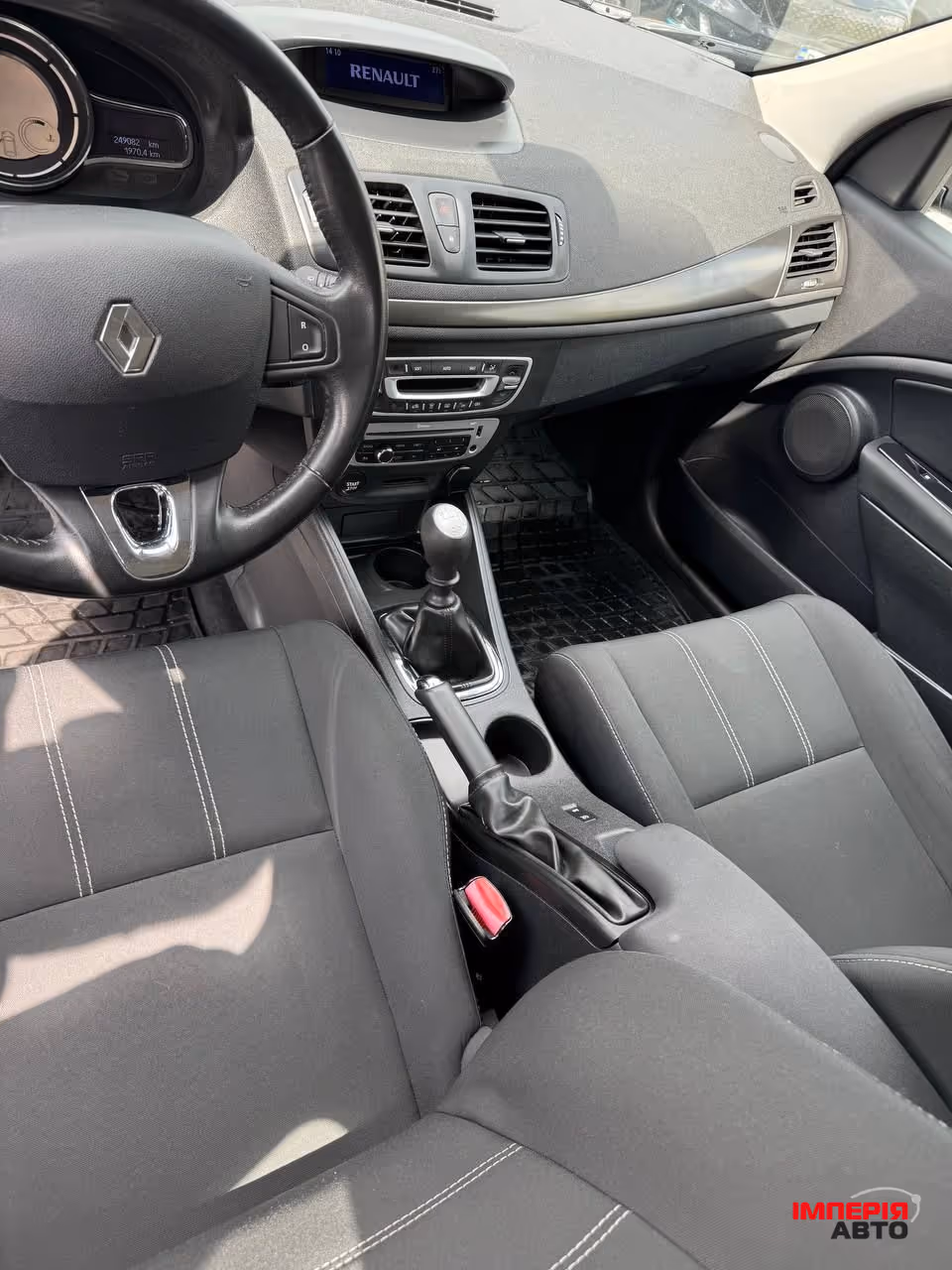 Renault Megane - фото 32