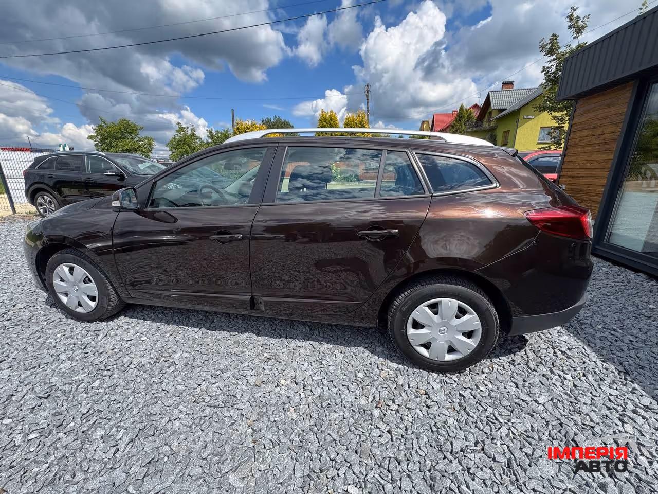 Renault Megane - фото 17
