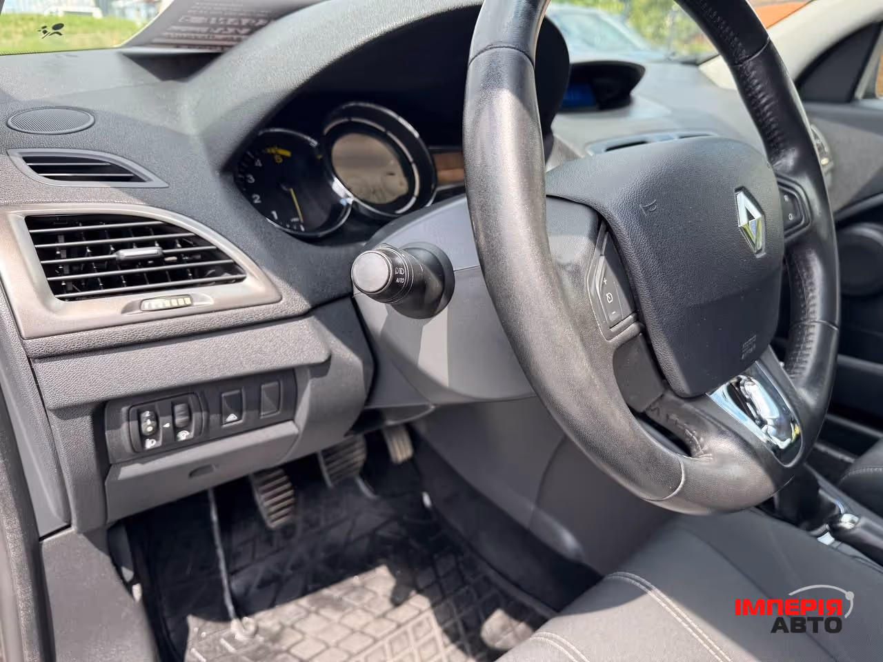 Renault Megane - фото 28