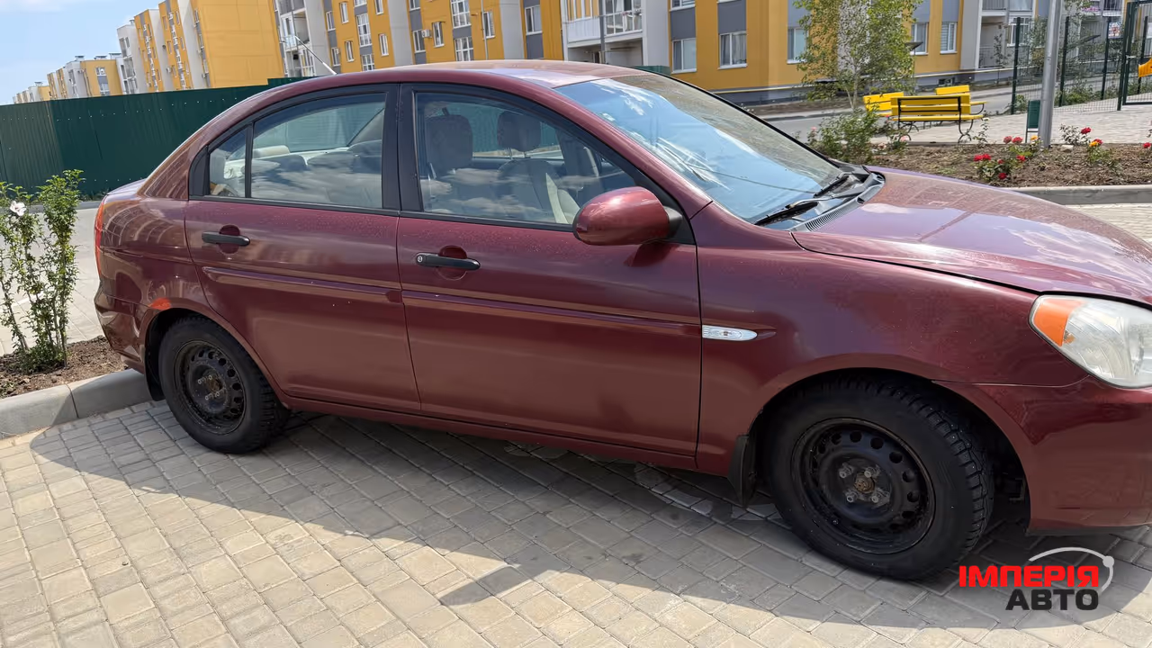 Hyundai Accent - фото 3