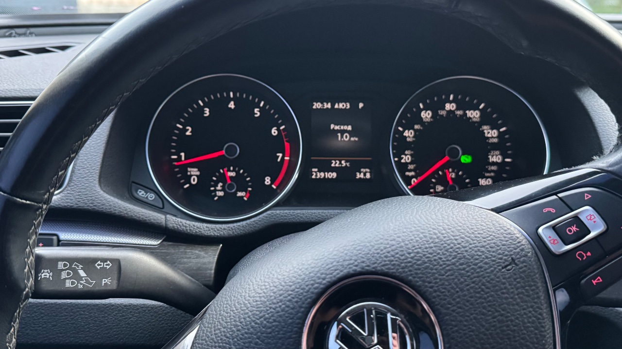 Volkswagen Passat (North America and China) - фото 19