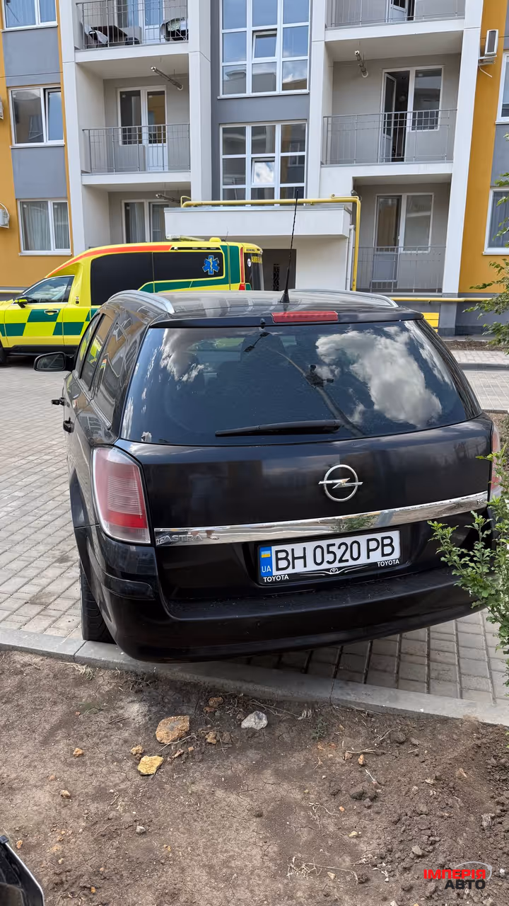 Opel Astra - фото 4