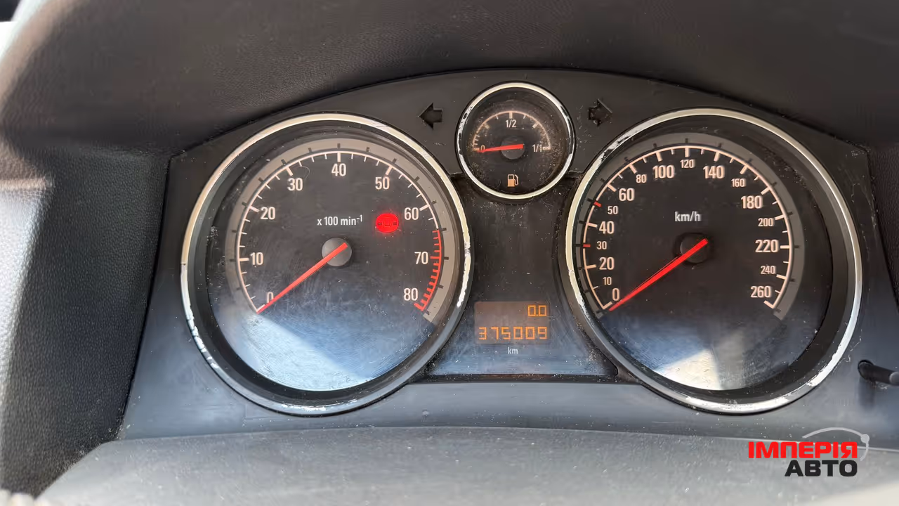 Opel Astra - фото 8