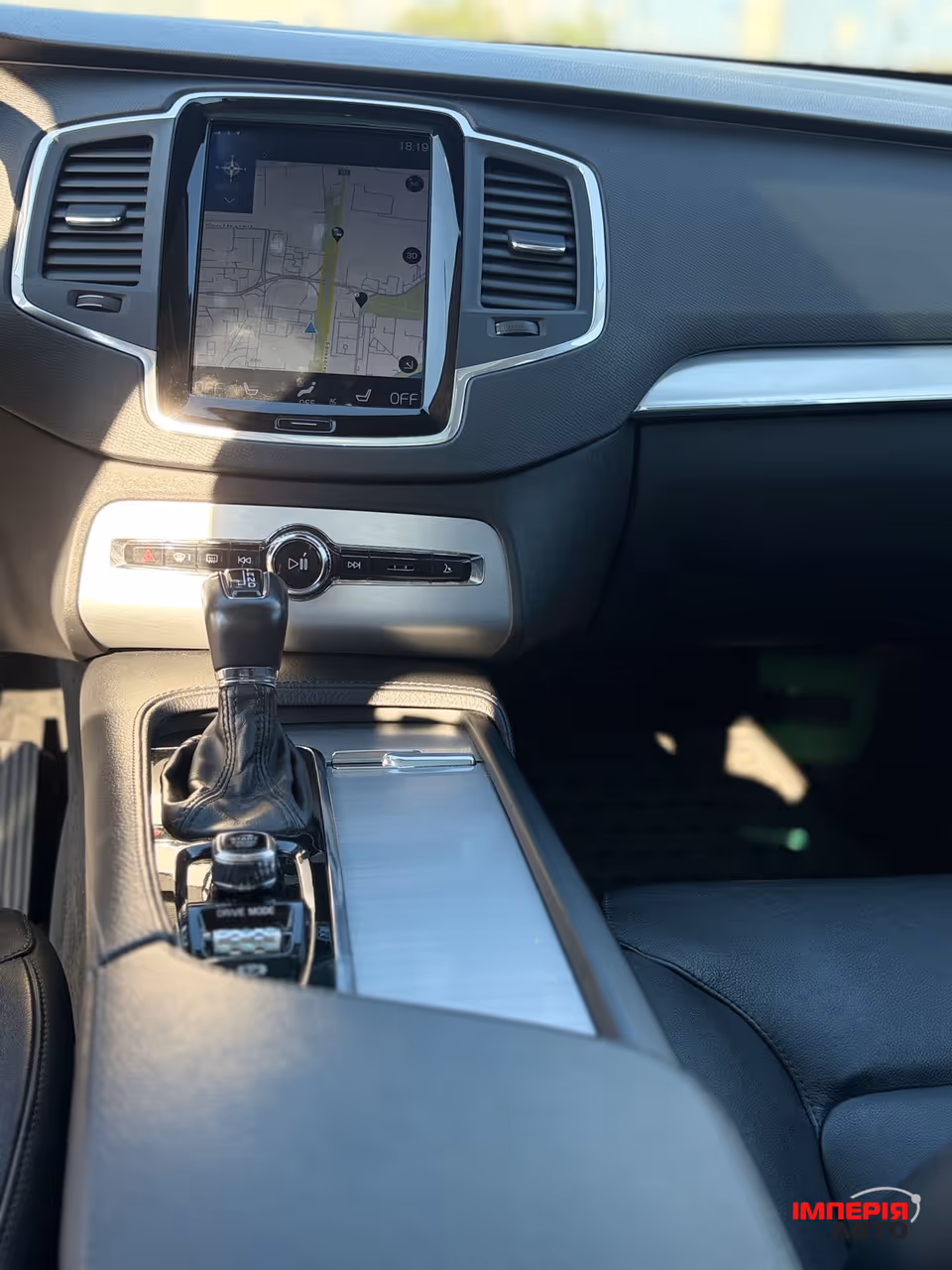 Volvo XC90 - фото 9