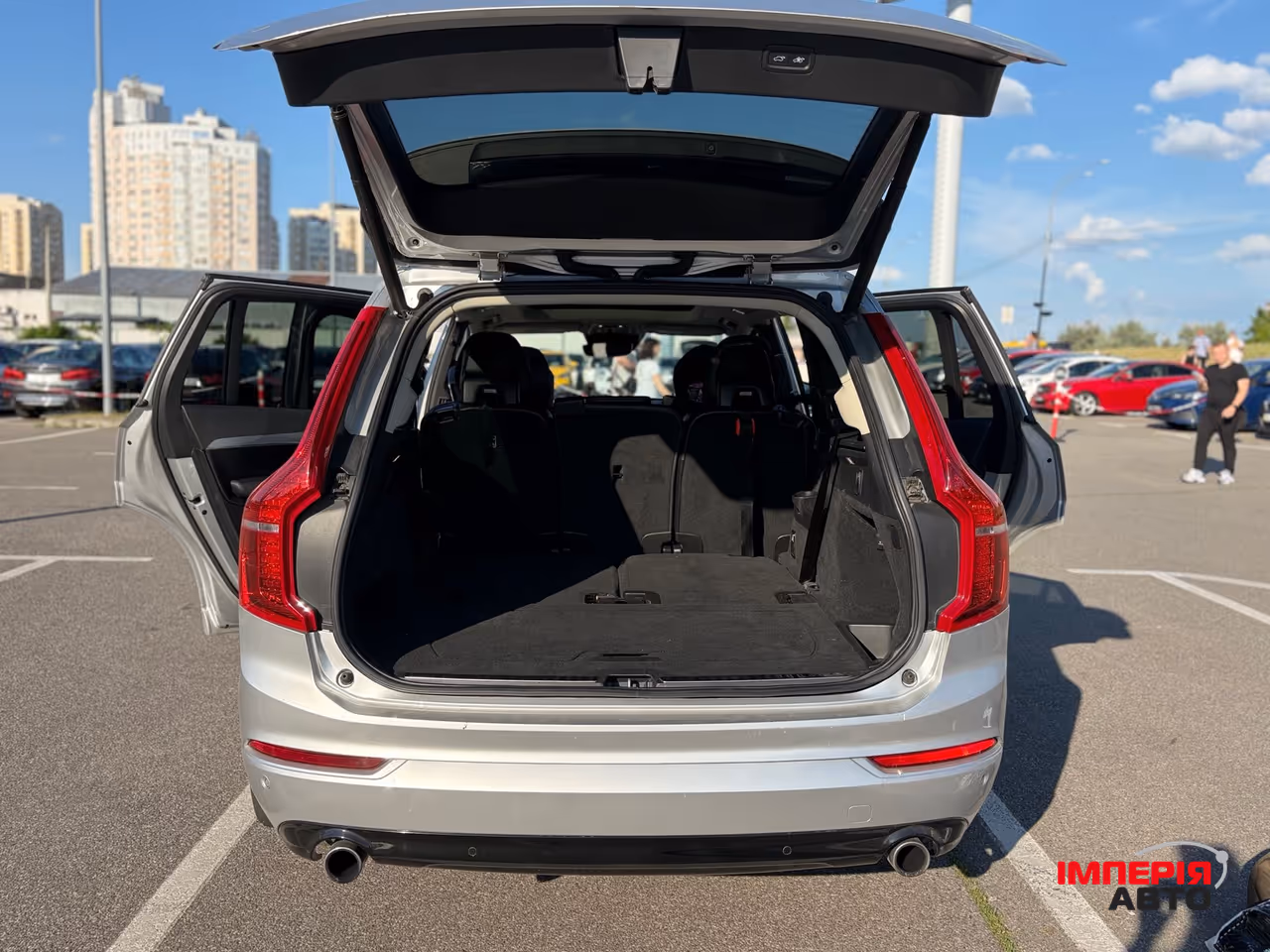 Volvo XC90 - фото 11
