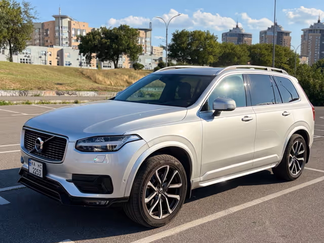Volvo XC90 - зображення 1