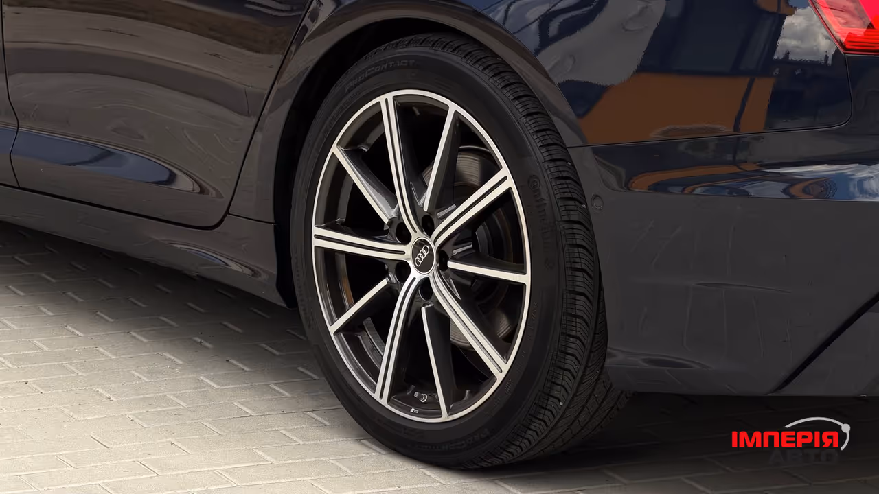 Audi A6 - фото 19