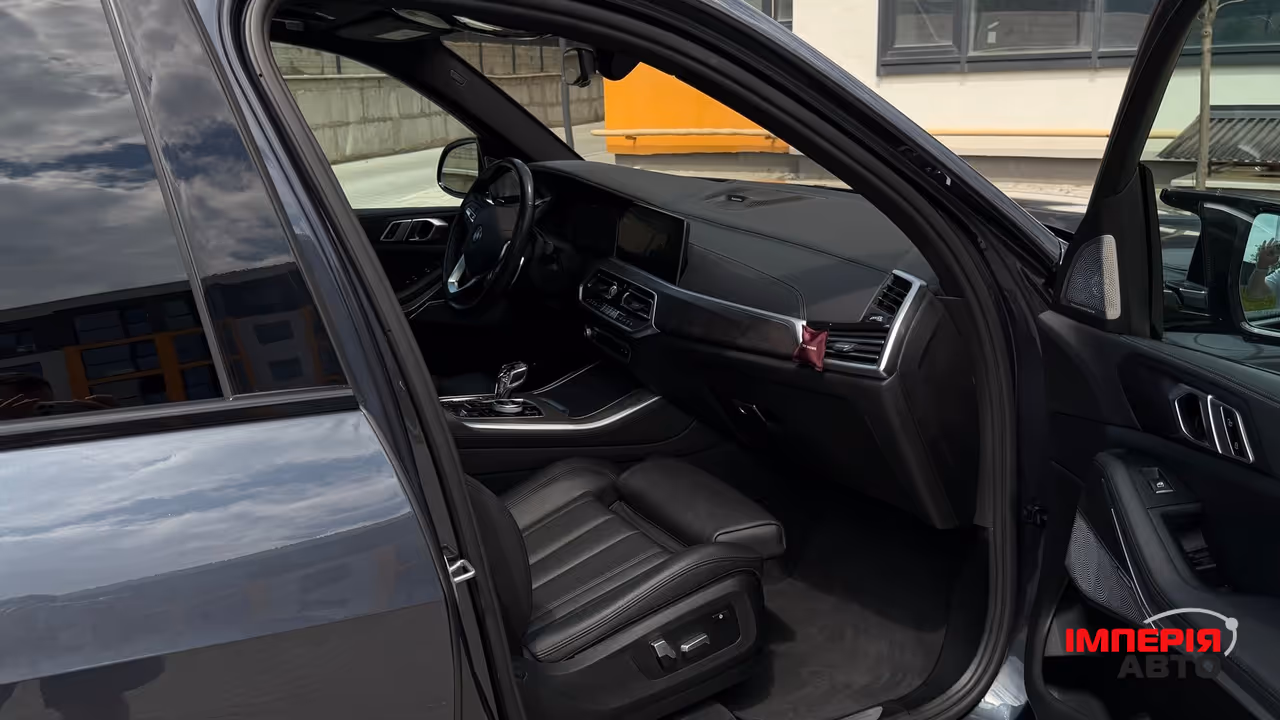 BMW X5 - фото 16