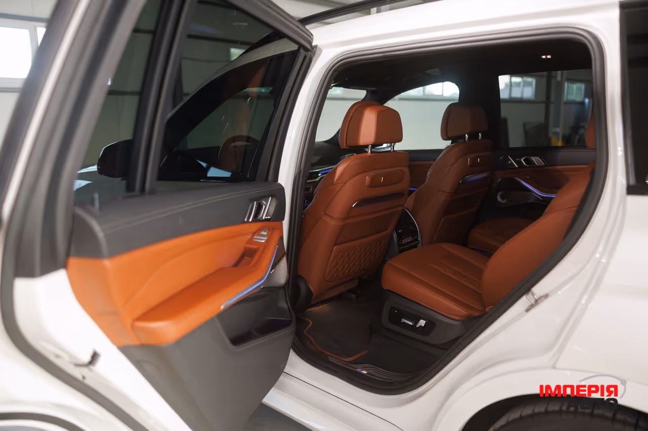 BMW X7 - фото 31
