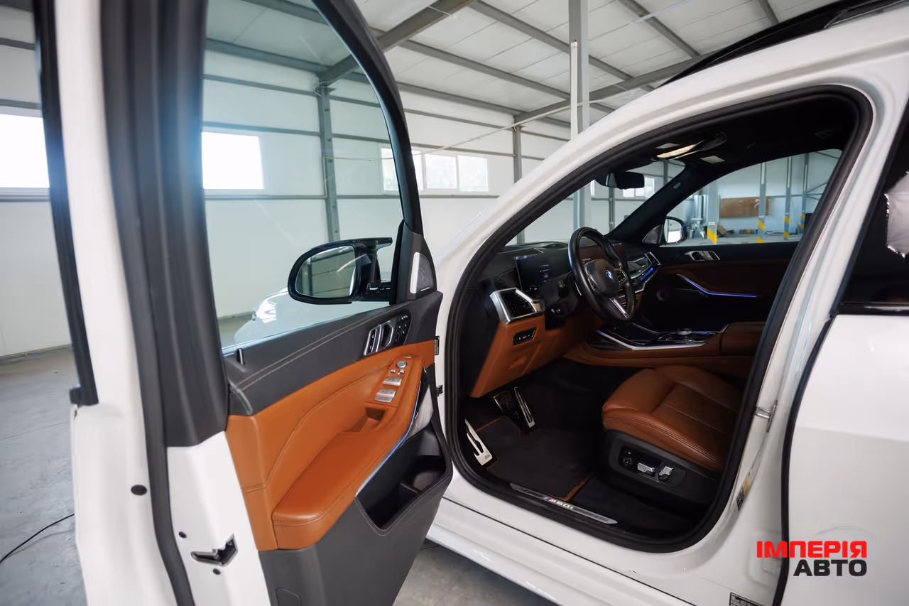 BMW X7 - фото 17