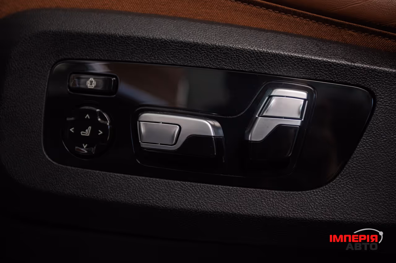 BMW X7 - фото 18