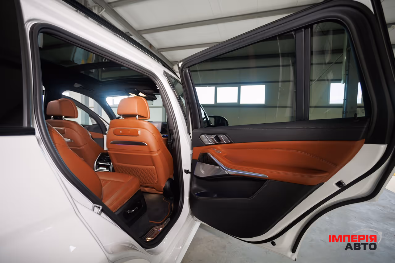 BMW X7 - фото 45