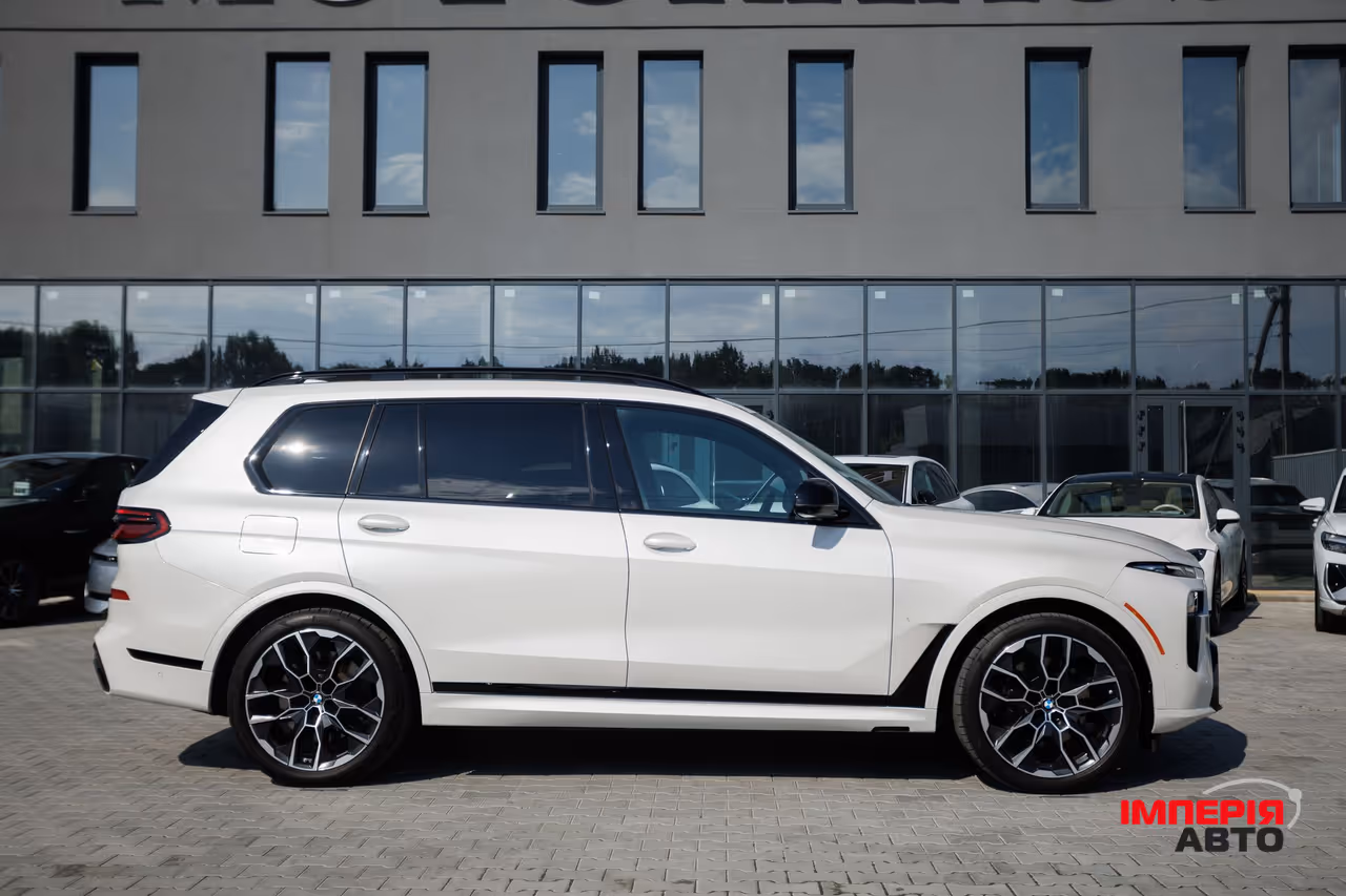BMW X7 - фото 2