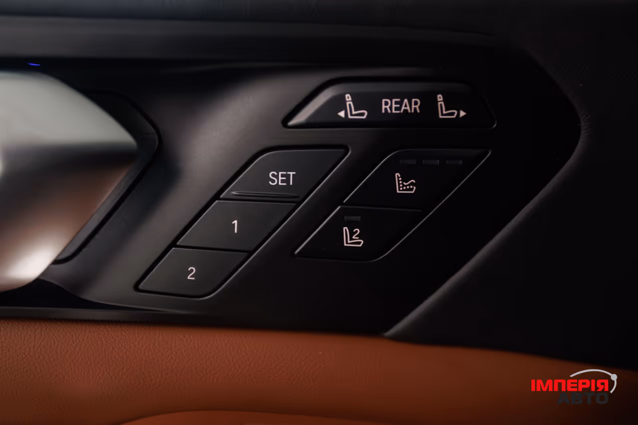 BMW X7 - фото 21