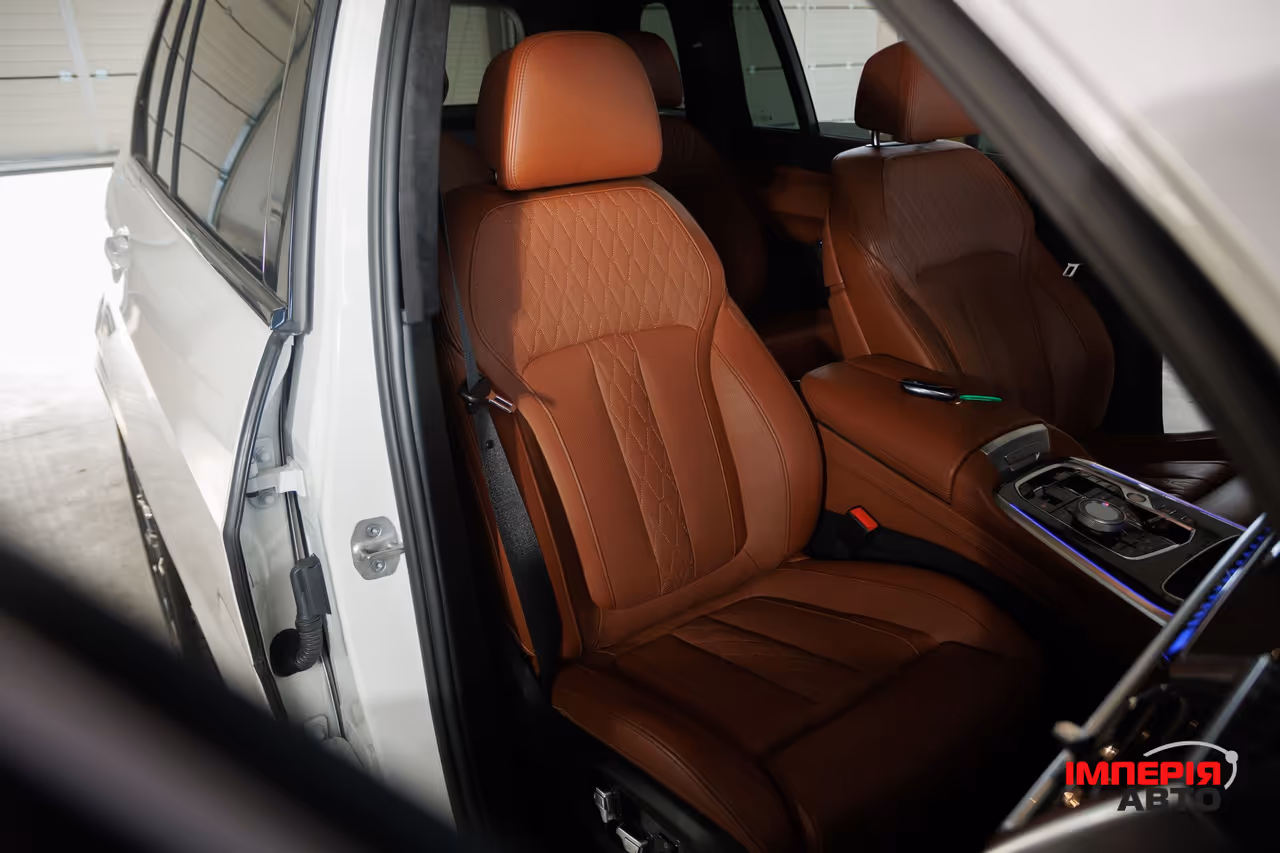 BMW X7 - фото 49