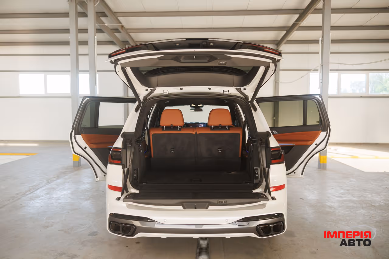 BMW X7 - фото 40