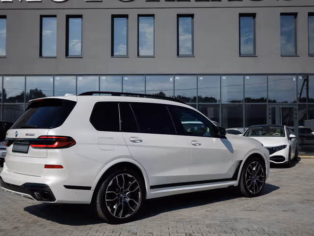 BMW X7 - зображення 3