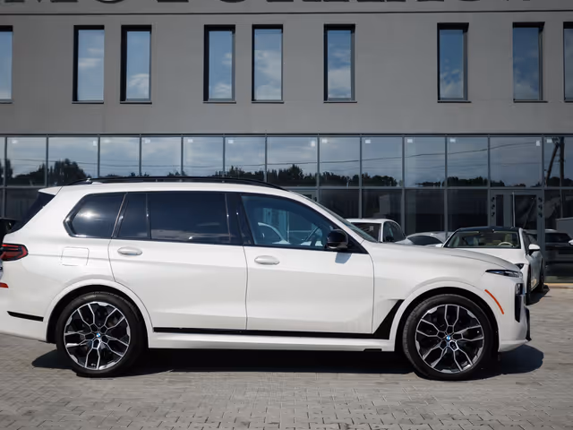 BMW X7 - зображення 2