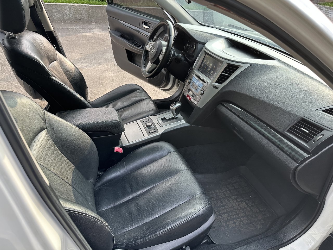 Subaru Legacy - фото 9