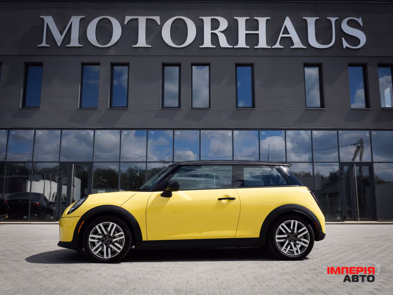 Mini Hatch - фото 10